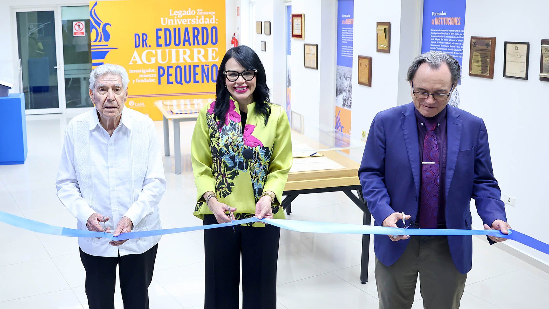 exposicion-aguirre-pequeno-prepa25-4.jpg