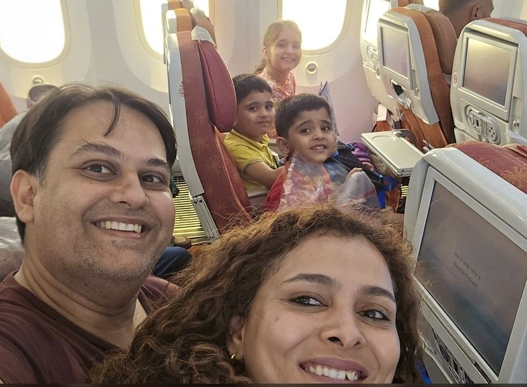 familia-selfie-air-india.jpg