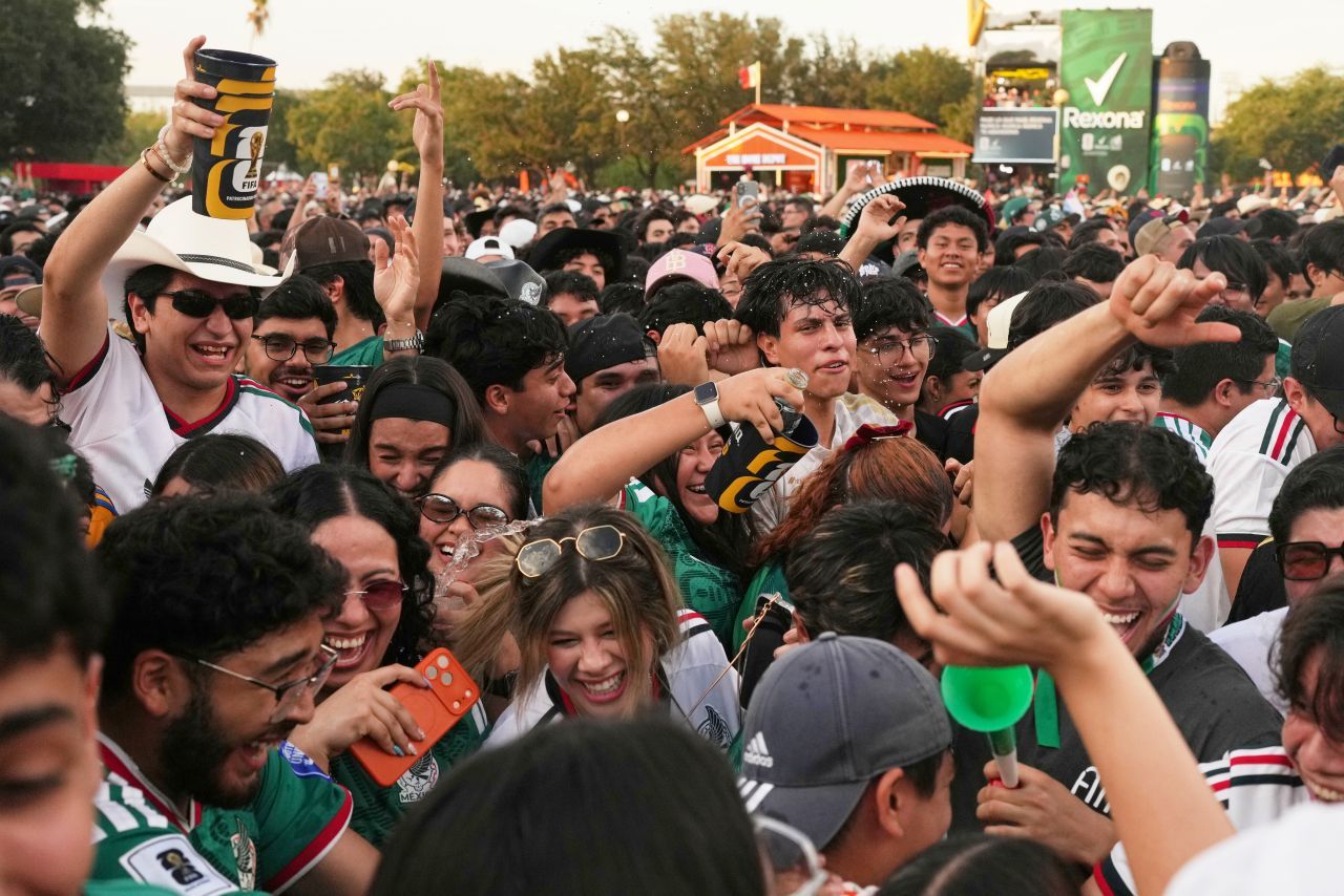 festejo-monterrey-fanfest.jpg