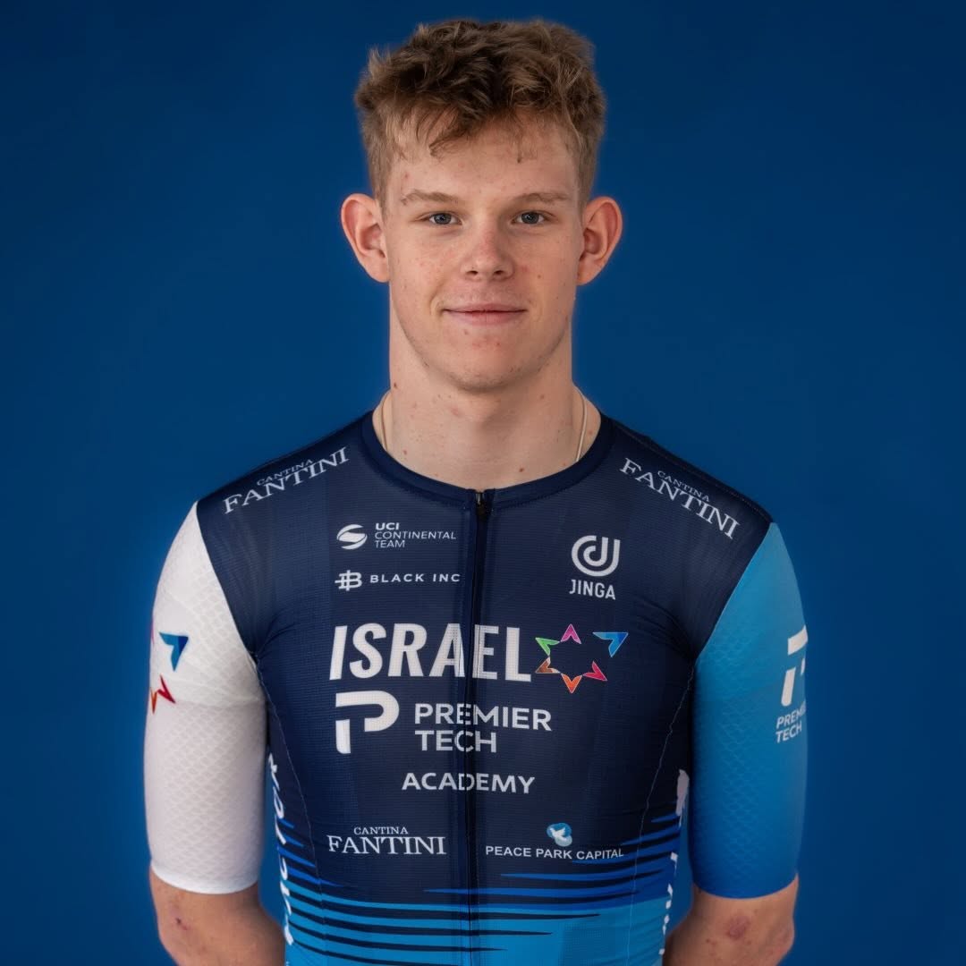 finlay-tarling-ciclista.jpg