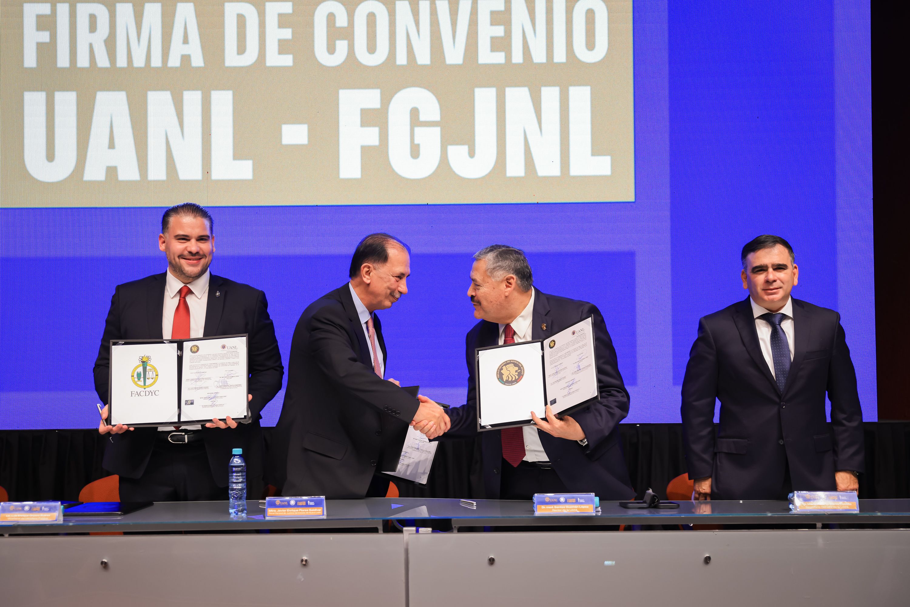 firma-de-convenio-general-de-colaboracion-fiscalia-uanl-14.jpg