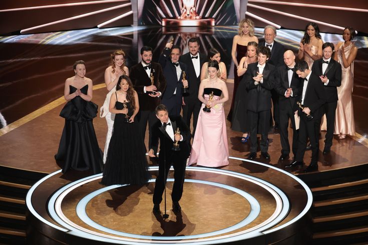 ganadores de los premios oscar 2025 anora triunfa