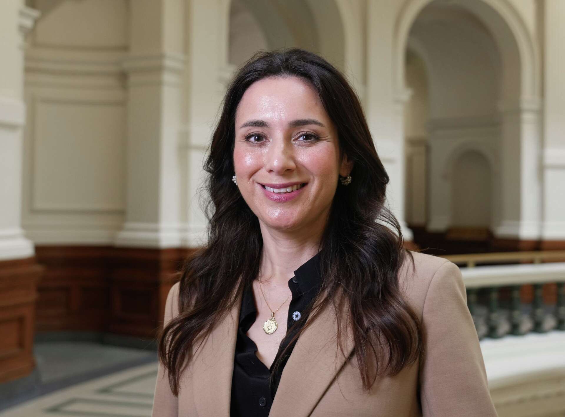gina-hinojosa.jpg