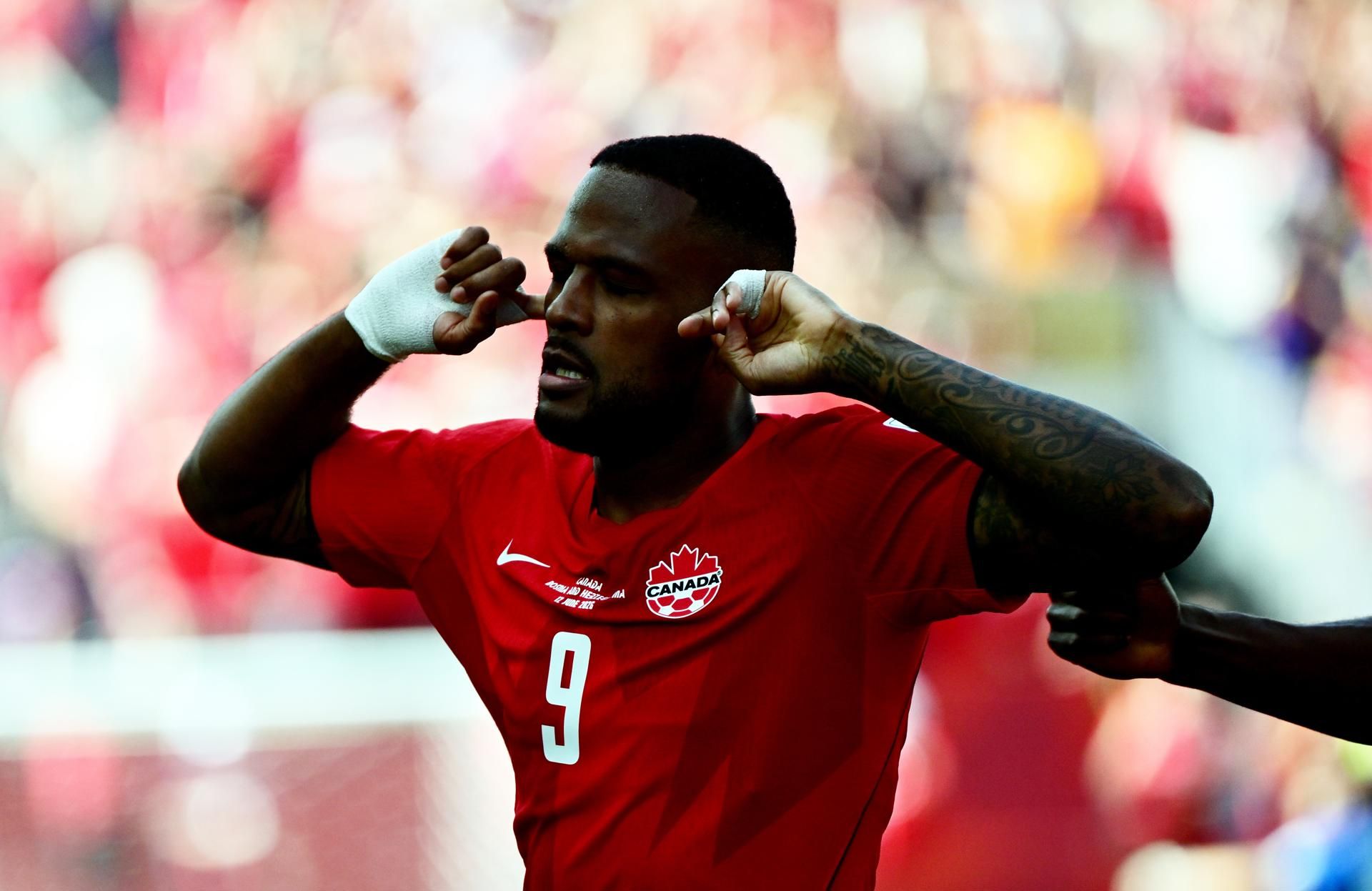 gol-canada.jpg