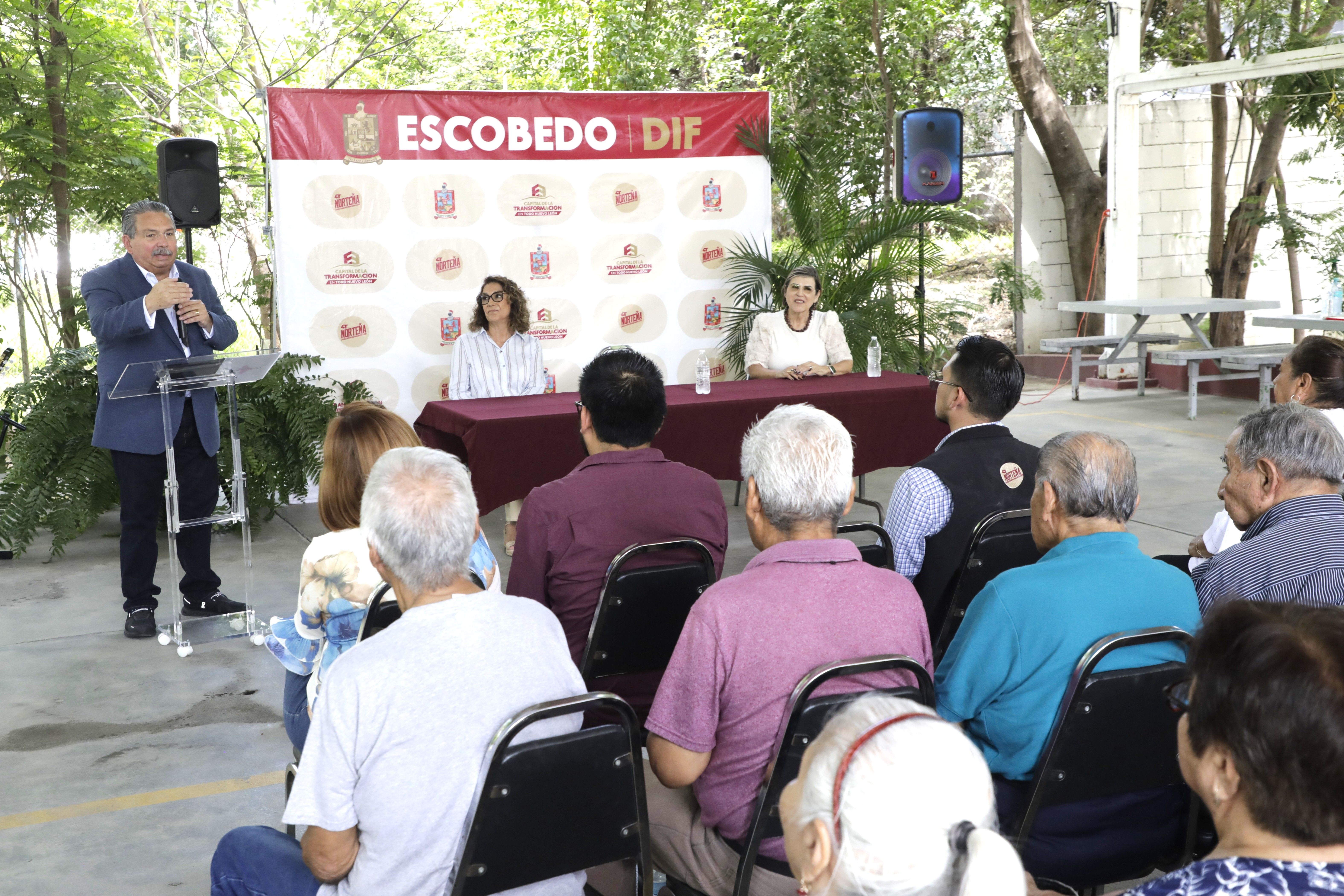 graduan-adultos-mayores-escobedo.jpg