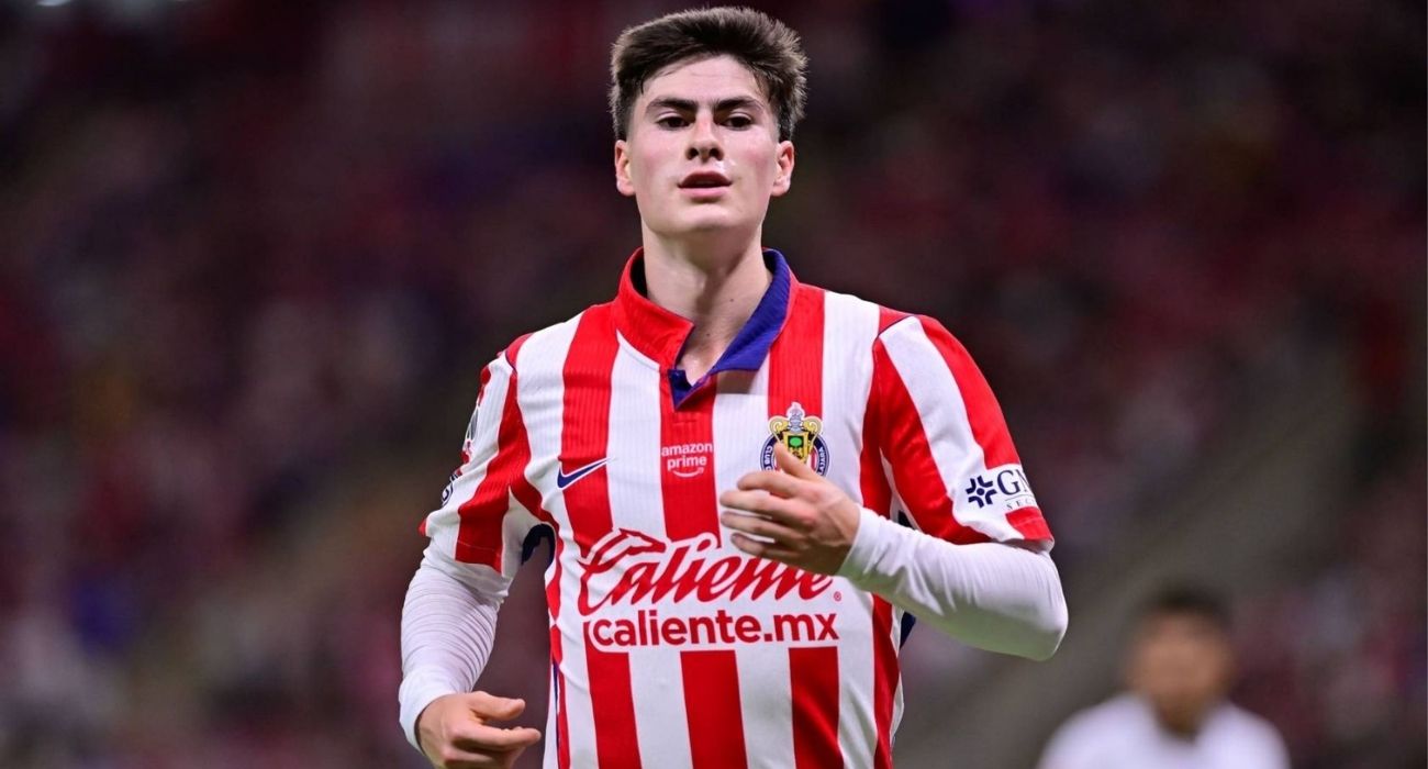 hormiga-gonzalez-chivas-olympiacos.jpg