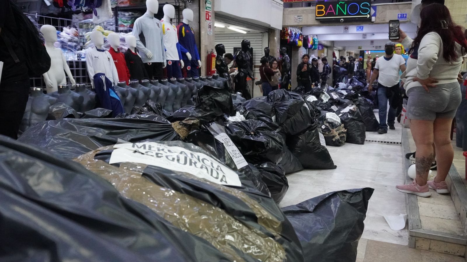 impi mercancia pirata.jpeg