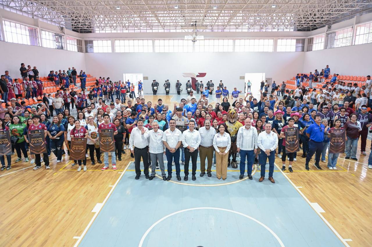inaugura-lalo-gattas-evento-nacional-deportivo.jpg
