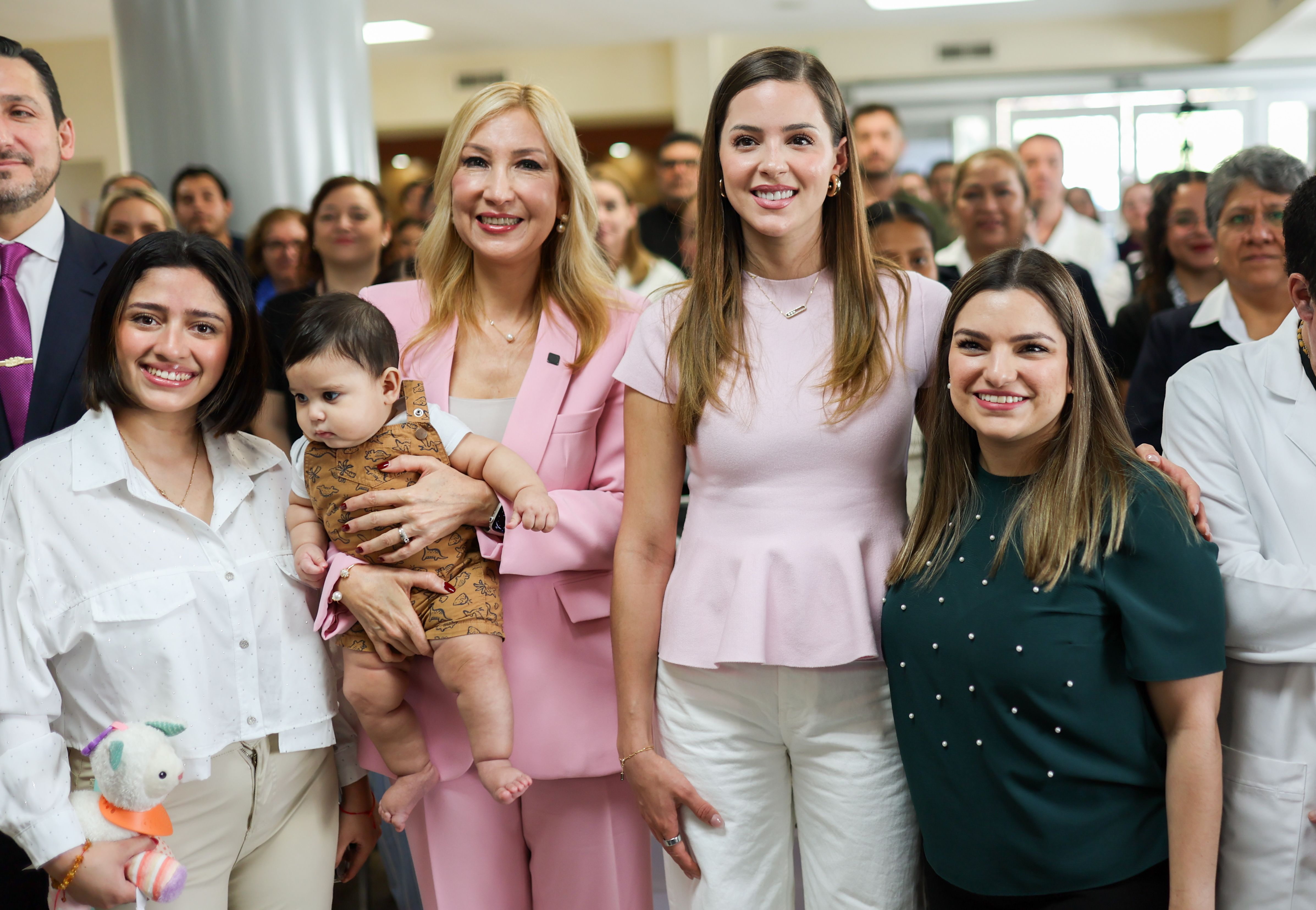 inaugura-mariana-rodriguez-lactario-hospital-universitario.jpg