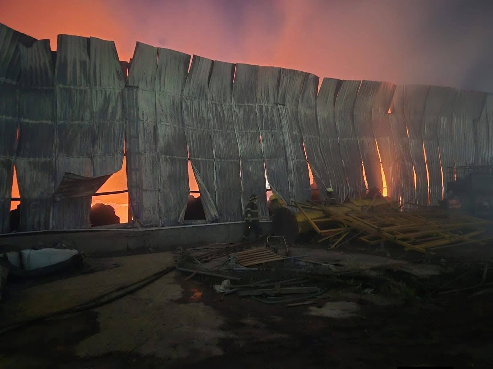 incendio bodega pilas.jfif