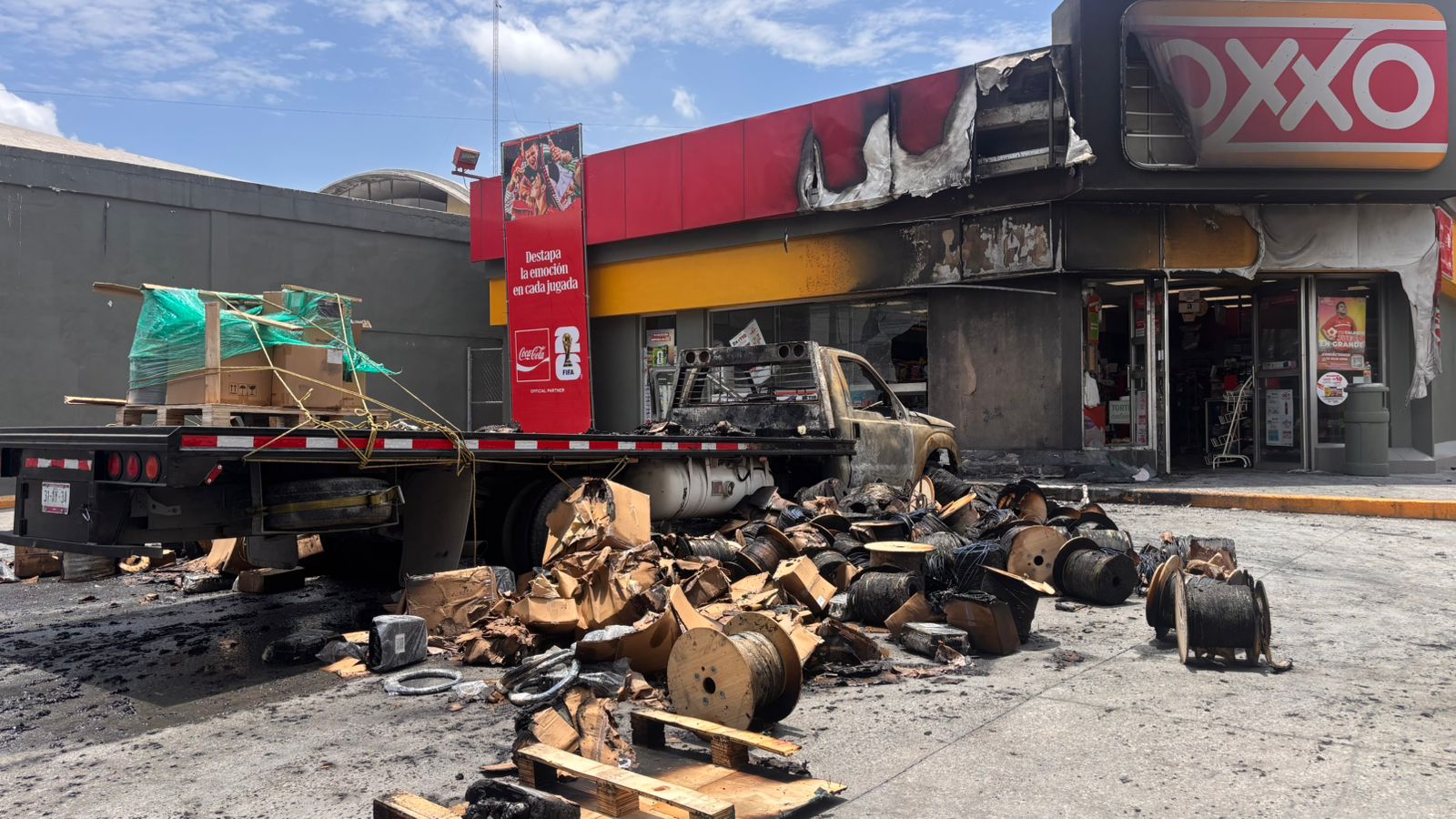 incendio-camion-tienda.jpeg