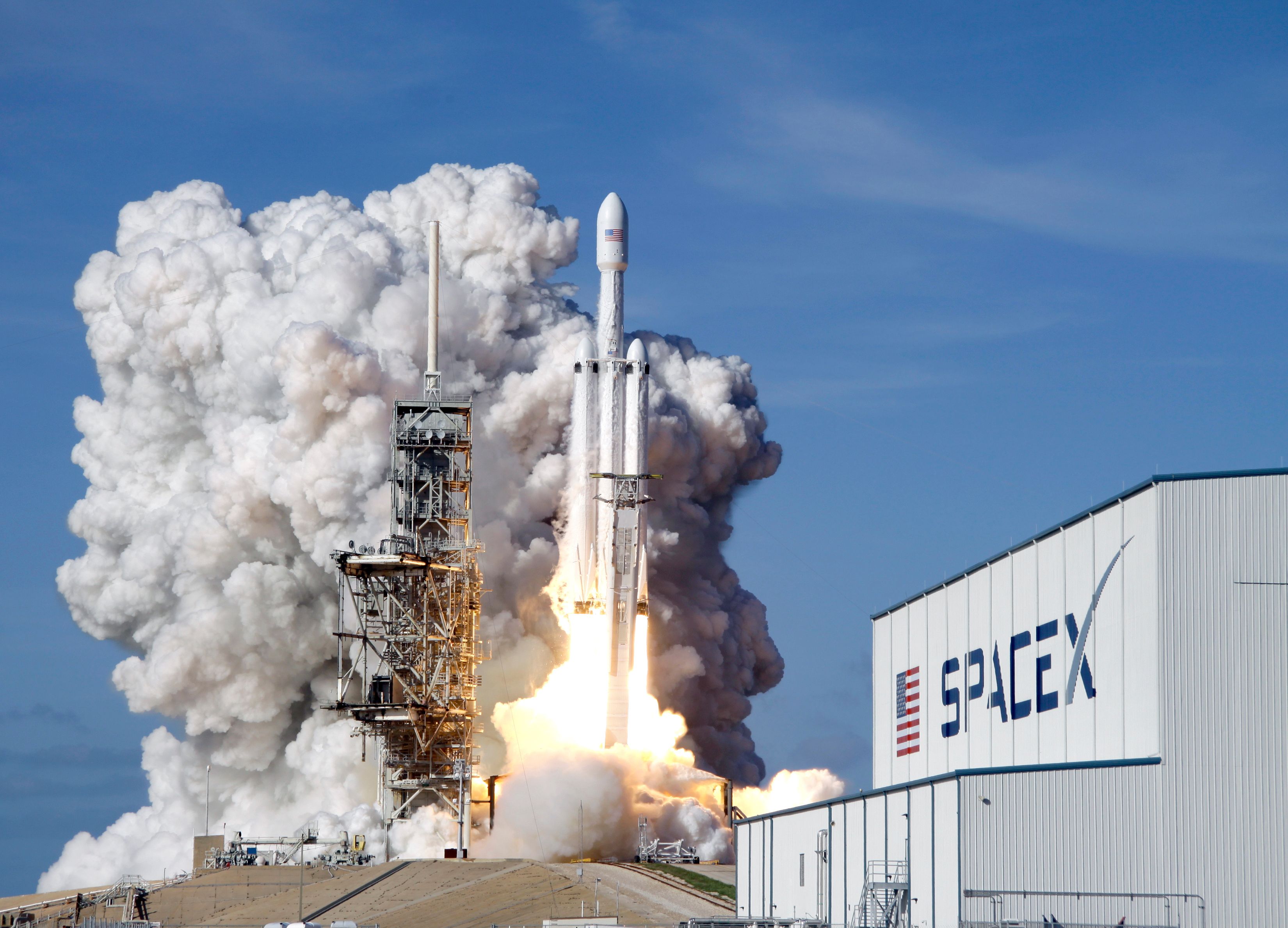 inter-spacex-falcon-9.jpg