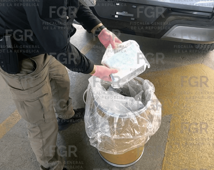 interceptan-siete-kilos-fentanilo-dentro-tambo-enviado-por-paqueteria.jpg