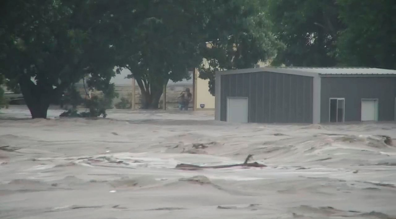 inundaciones-en-texas-dejan-al-menos-seis-muertos_d8f3dfb0-804f-4a93-a06d-e015a85c6a98_mediarawimage=true.jfif