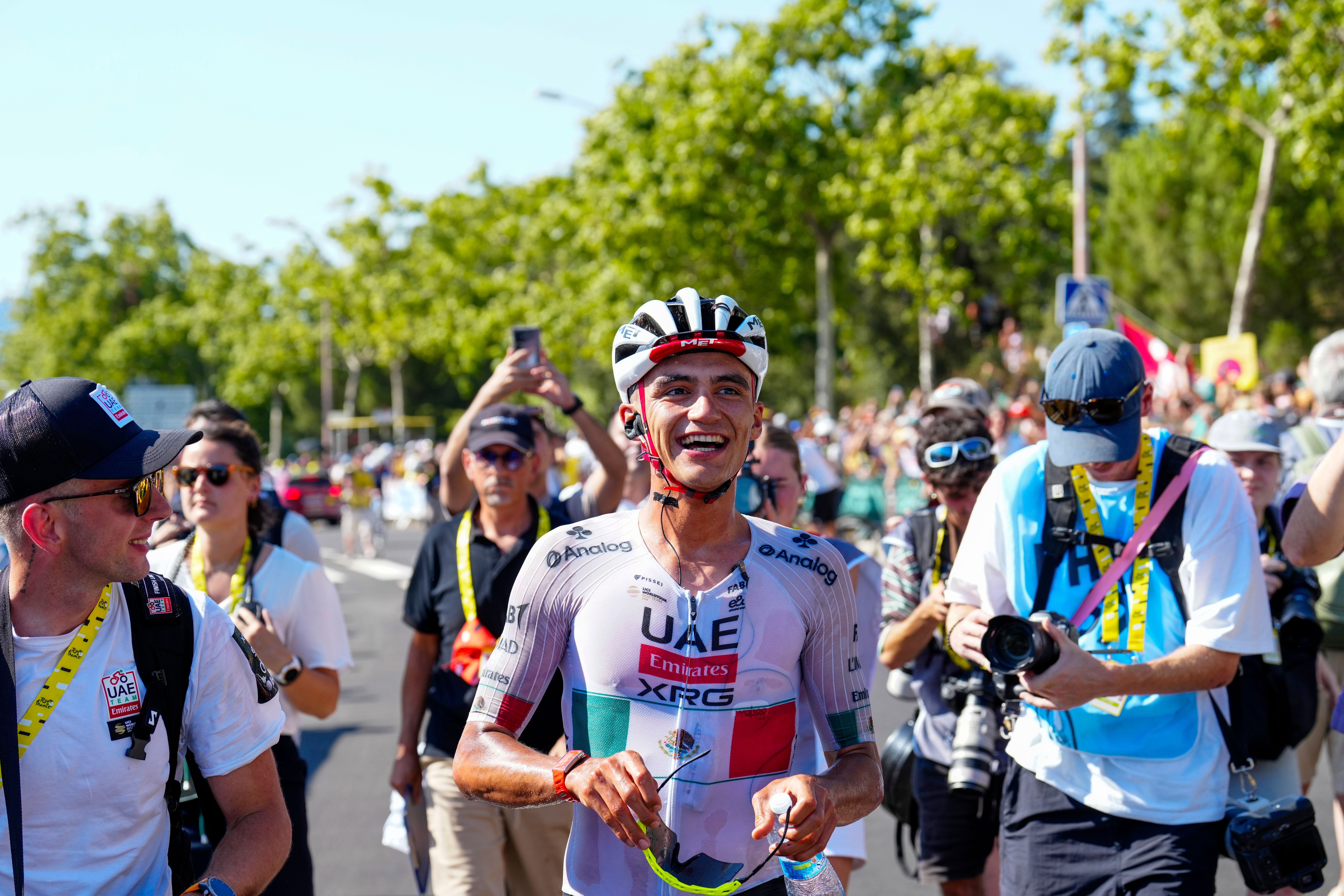 isaac-del-toro-logra-entrar-al-top-5-tour-france.jpg