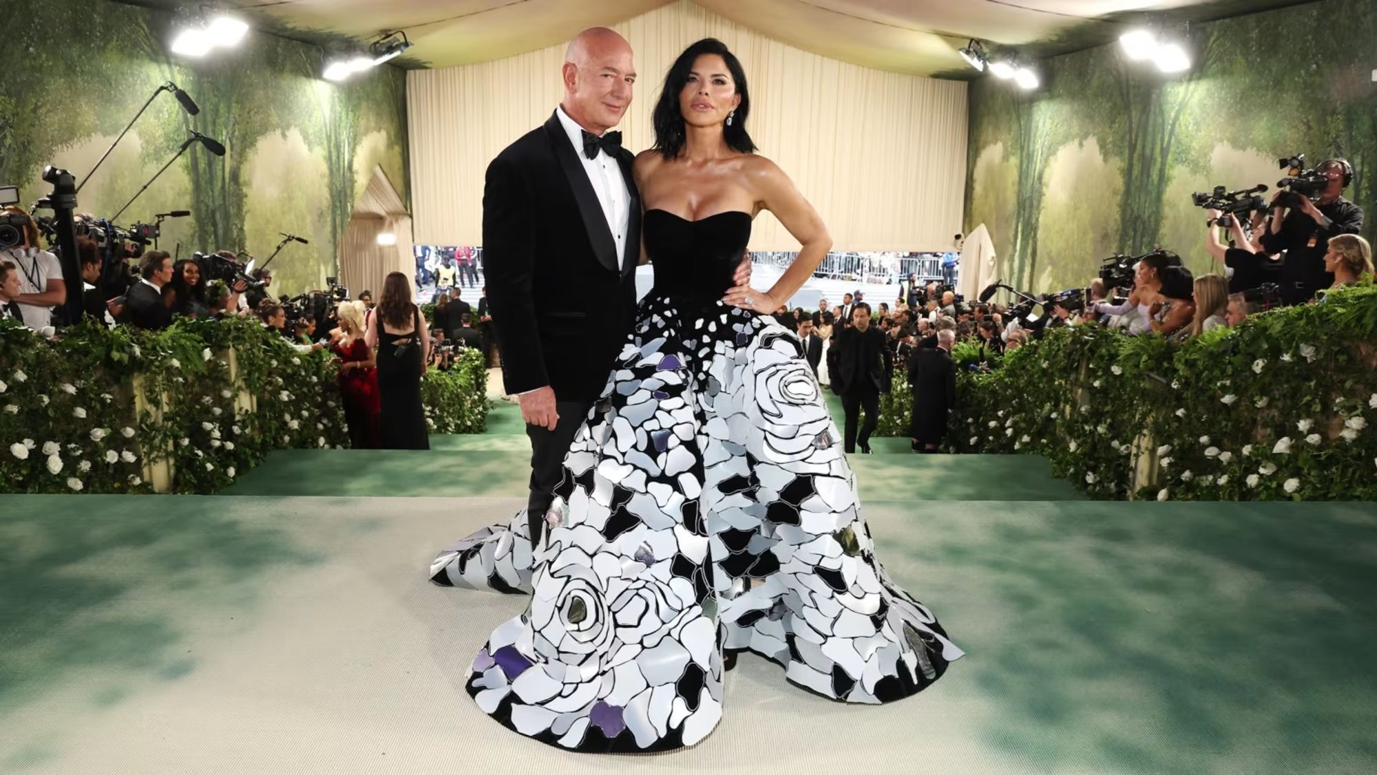 jeff-bezos-met-gala-2024.jpg