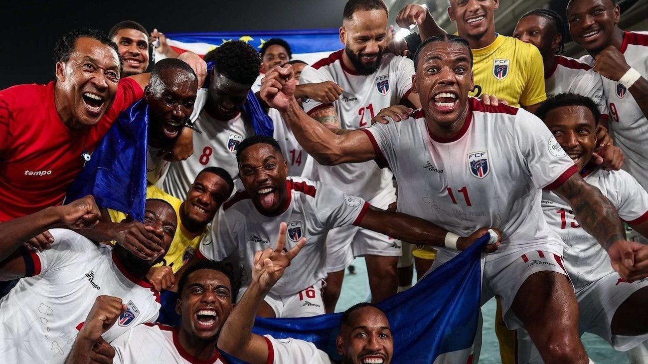 large_cabo_verde_seleccion_cb718bb997.jpg