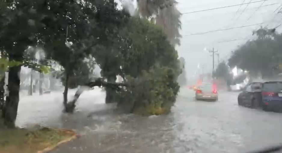 lluvias sorprenden.JPG