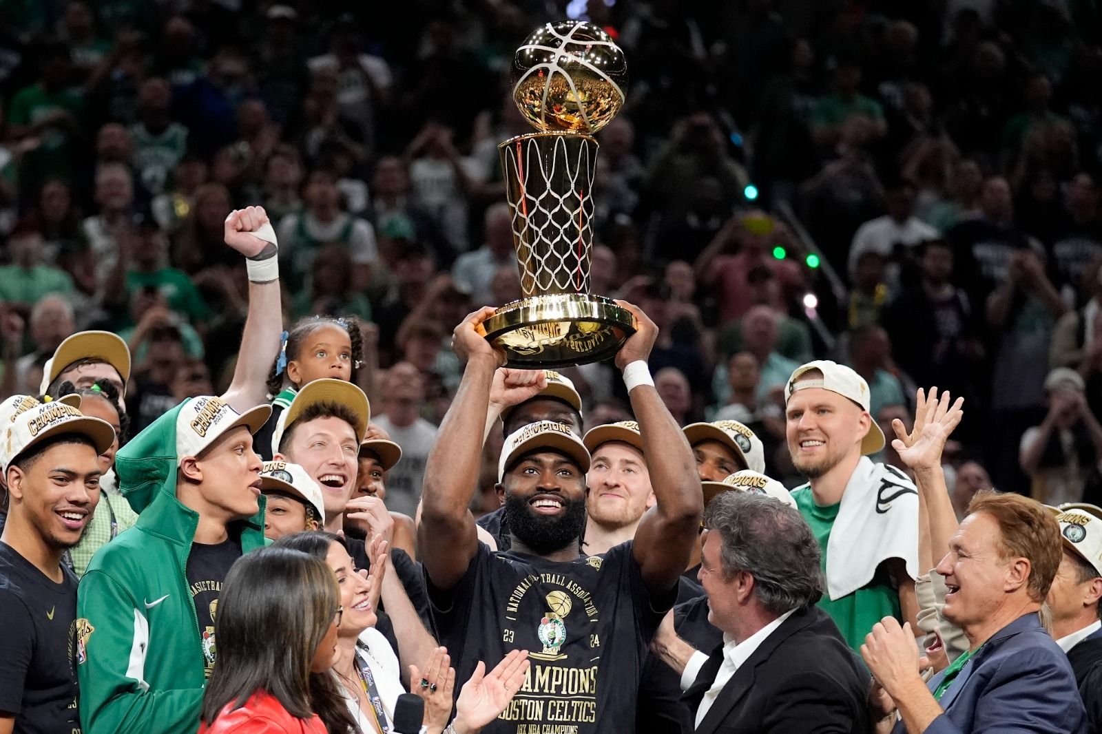 los-celtics-de-boston-conquistan-su-anillo-18-de-la-nba-3.jpeg