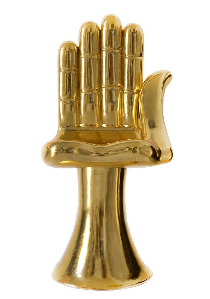 mano silla pedro friedeberg.jpg