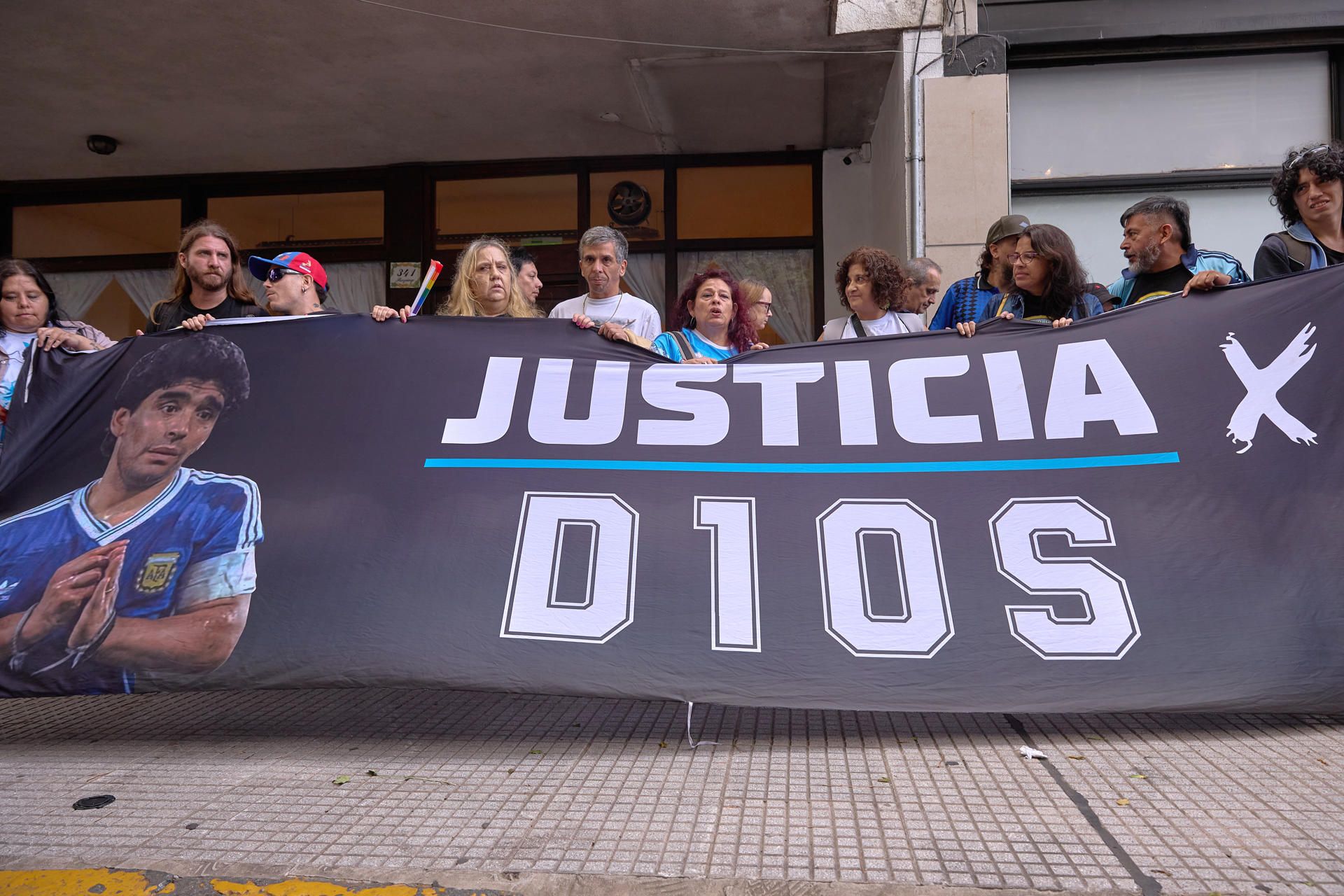 maradona juicio medico evitar su muerte