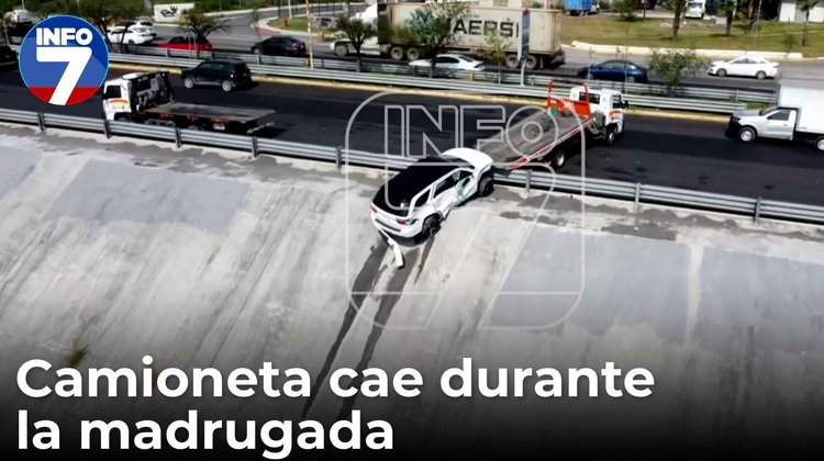 Rescatan auto de Río Santa Caratina en Guadalupe | INFO7