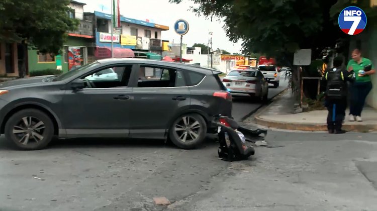 Accidente matutino por dos automovilistas en Guadalupe | INFO7