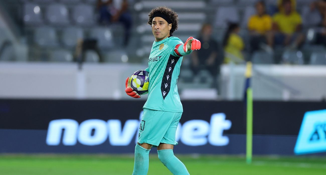 memo-ochoa-chipre-goleado.jpg