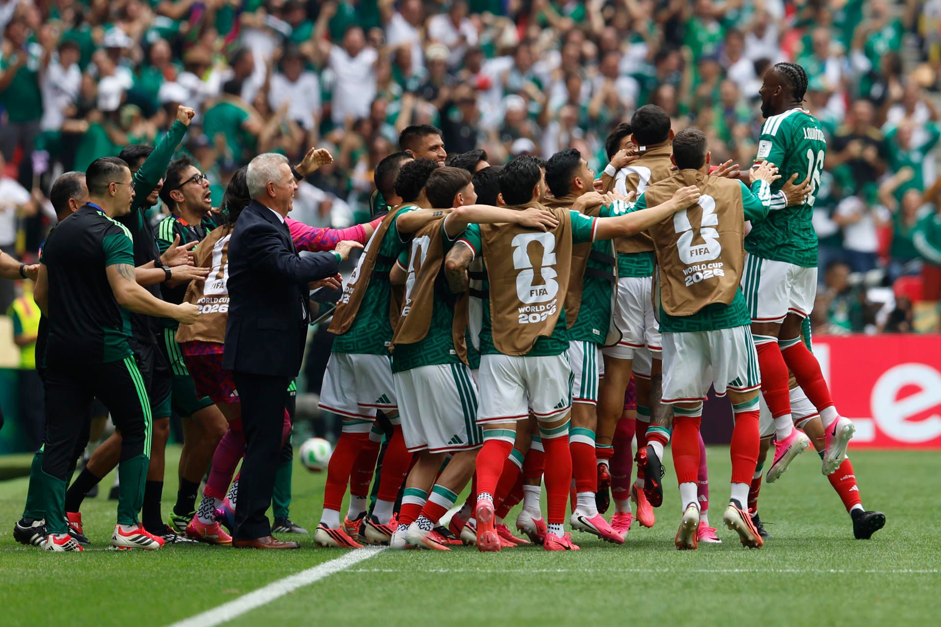 mexico-gol-quinones1.jpg