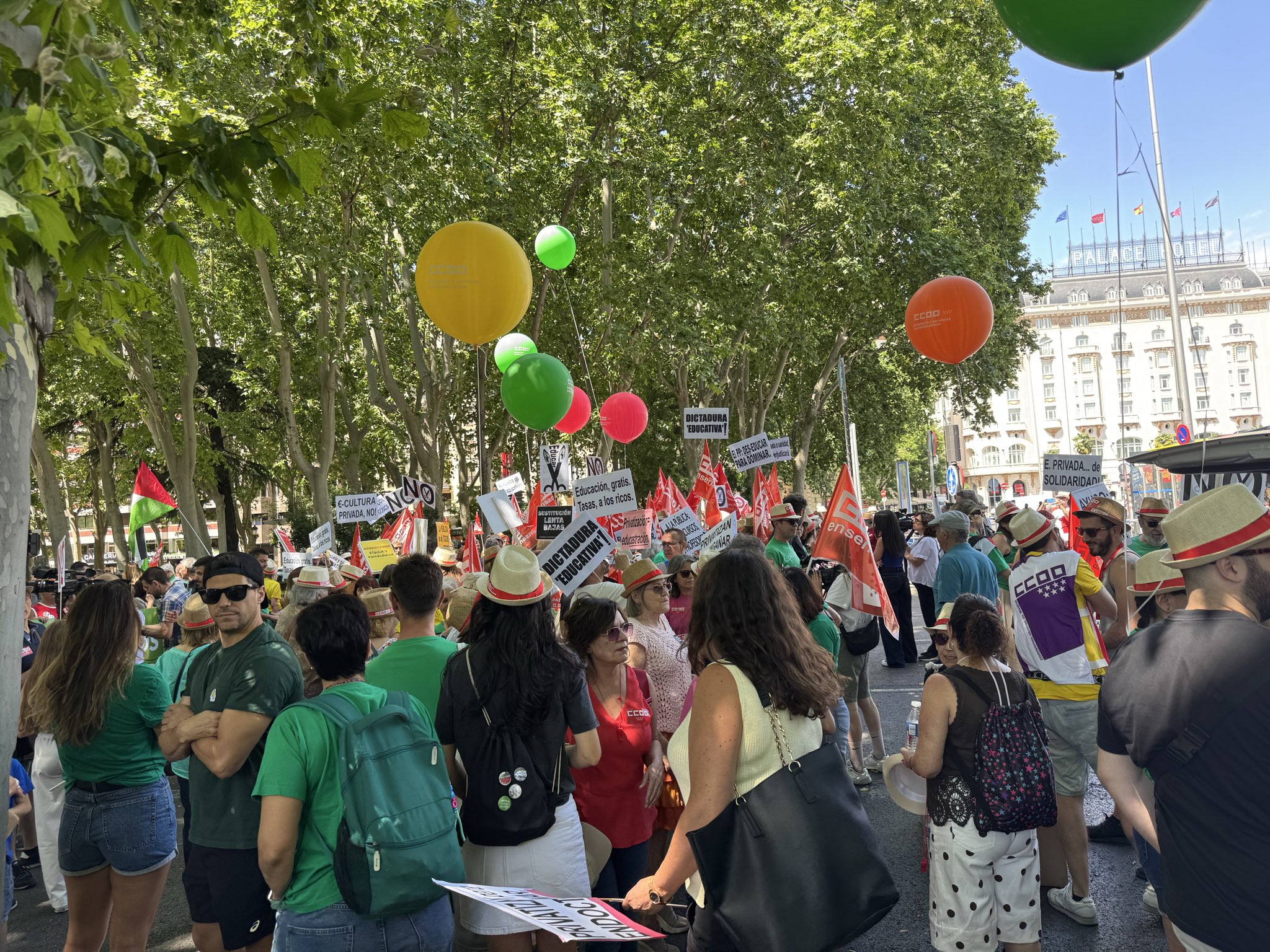 miles-personas-exigen-madrid-barcelona-mejores-condiciones.jpg