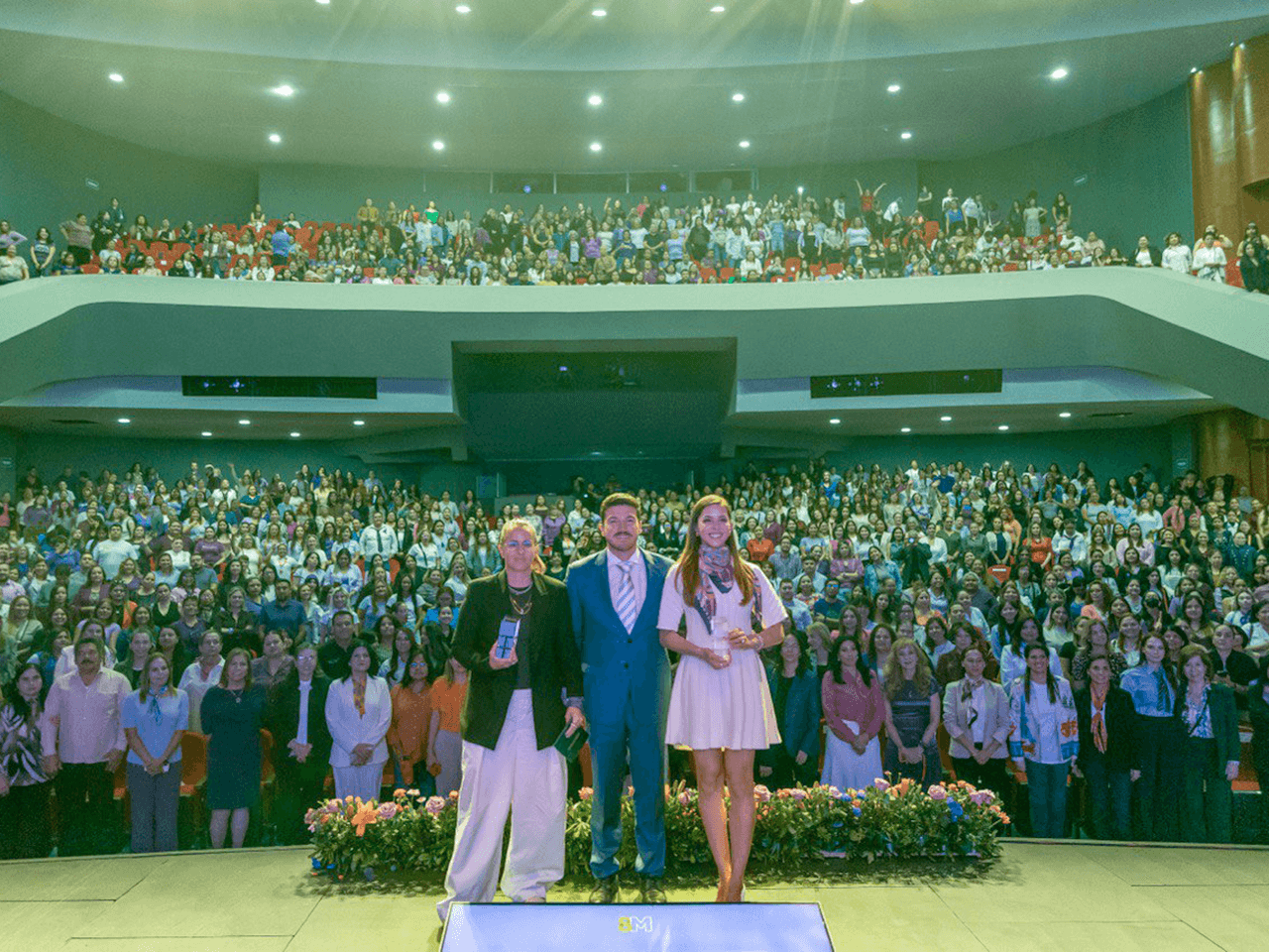 mujeres que ayudan nuevo leon mariana rodriguez.png