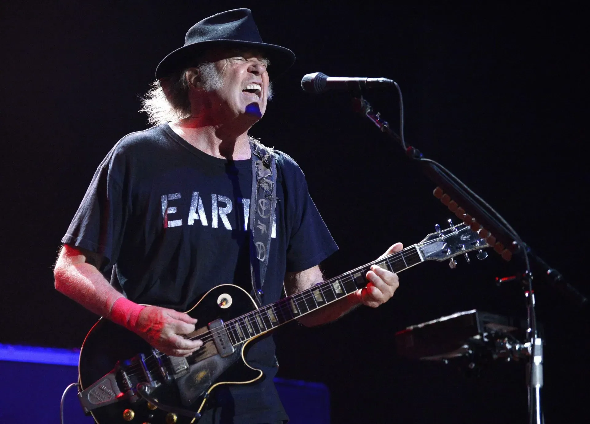 neil-young.jpg