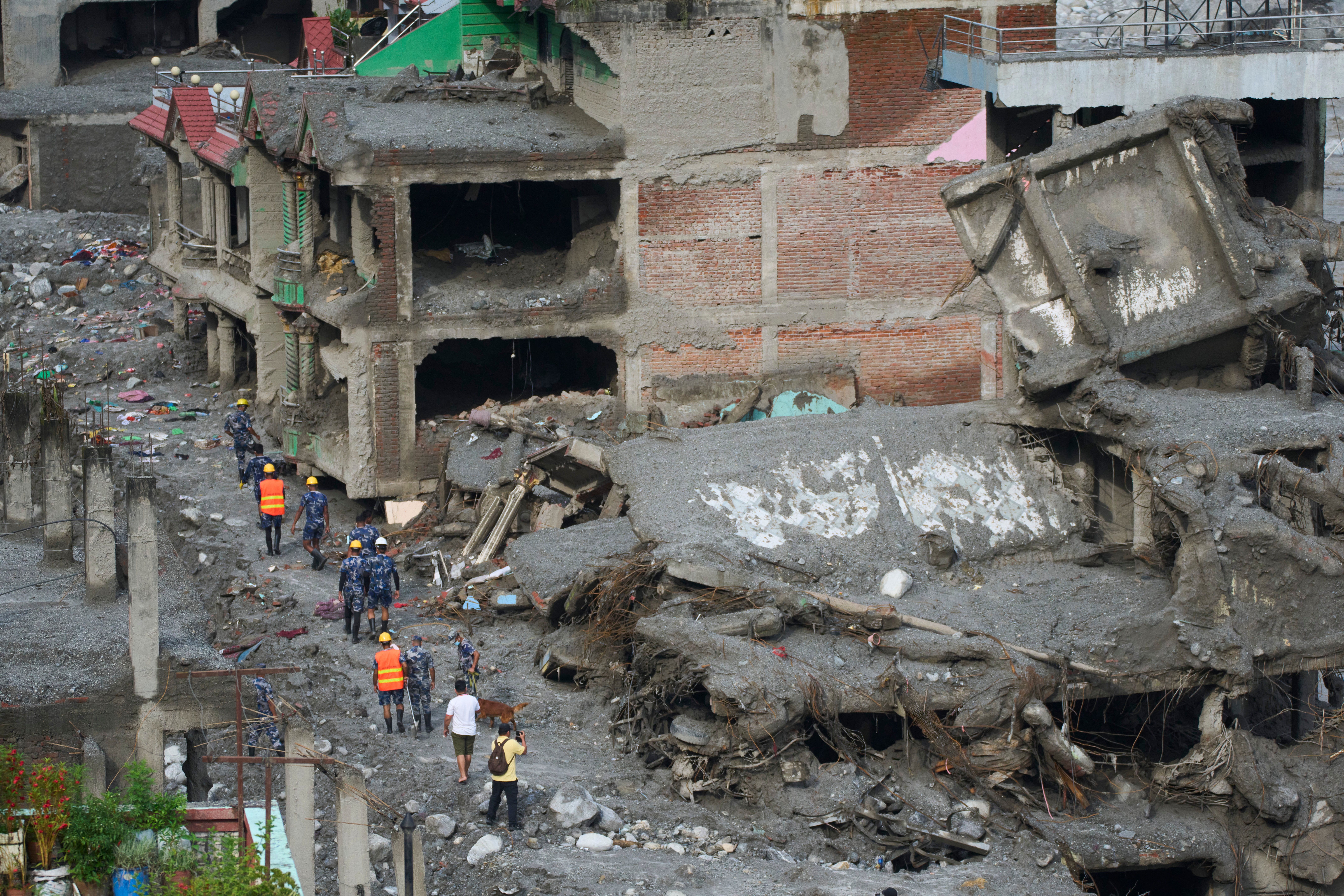nepal-anuncia-dia-de-luto-inundaciones.jpg