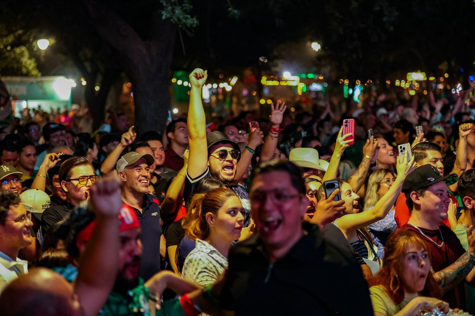 nl-fan-fest-en-paz.jpeg