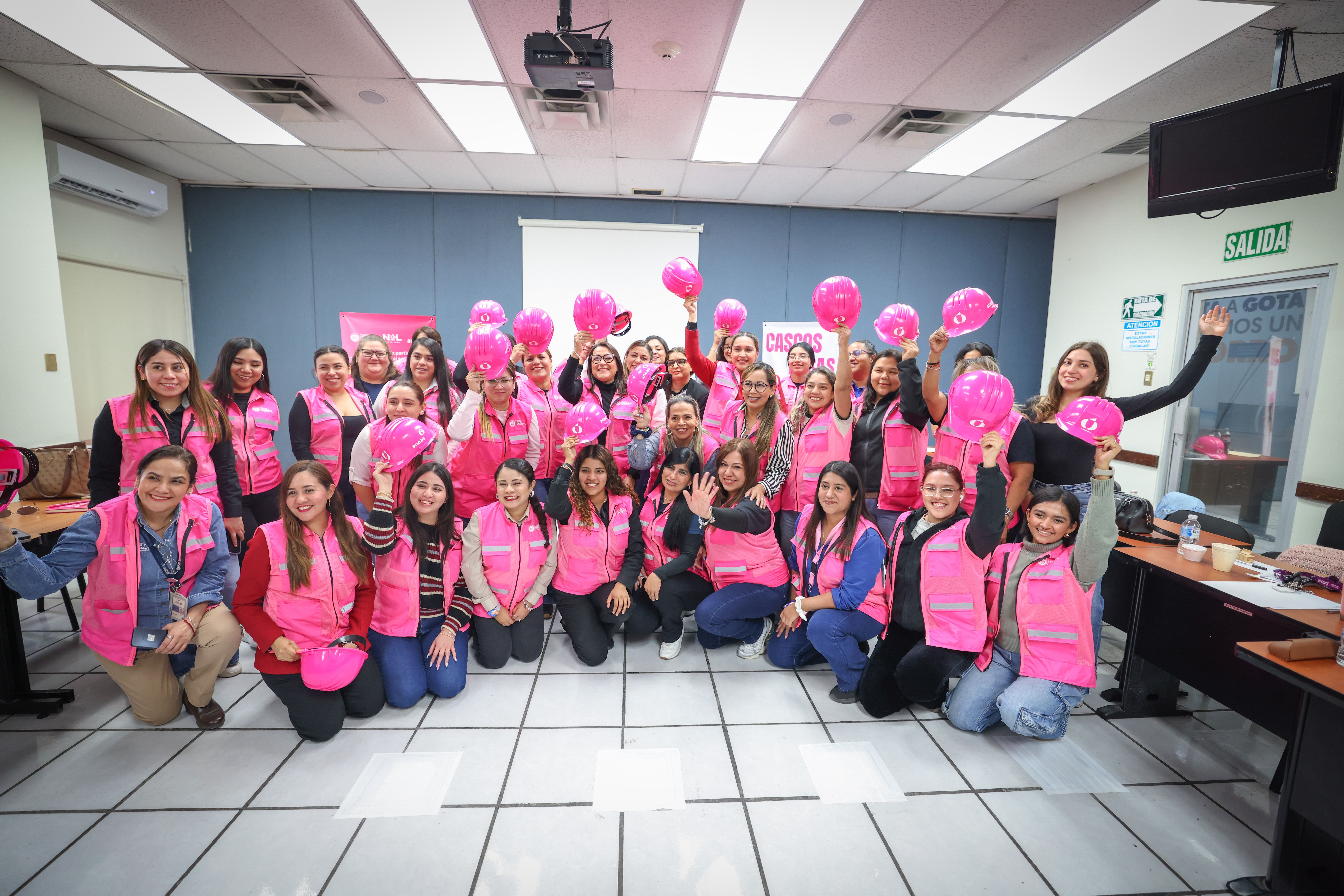 nuevo-leon-encabeza-cascos-rosas-640-mujeres-inscritas.jpg
