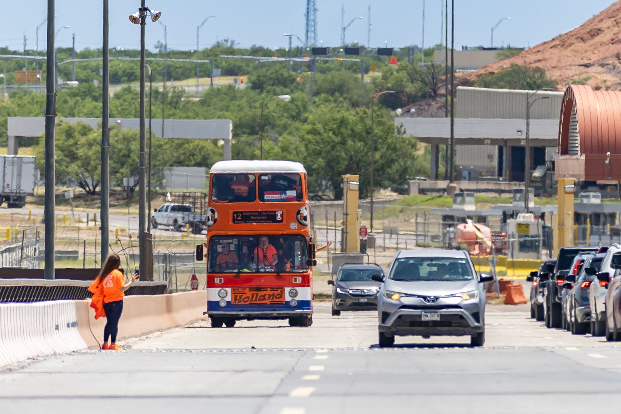 nuevo-leon-recibe-ola-naranja.jpg