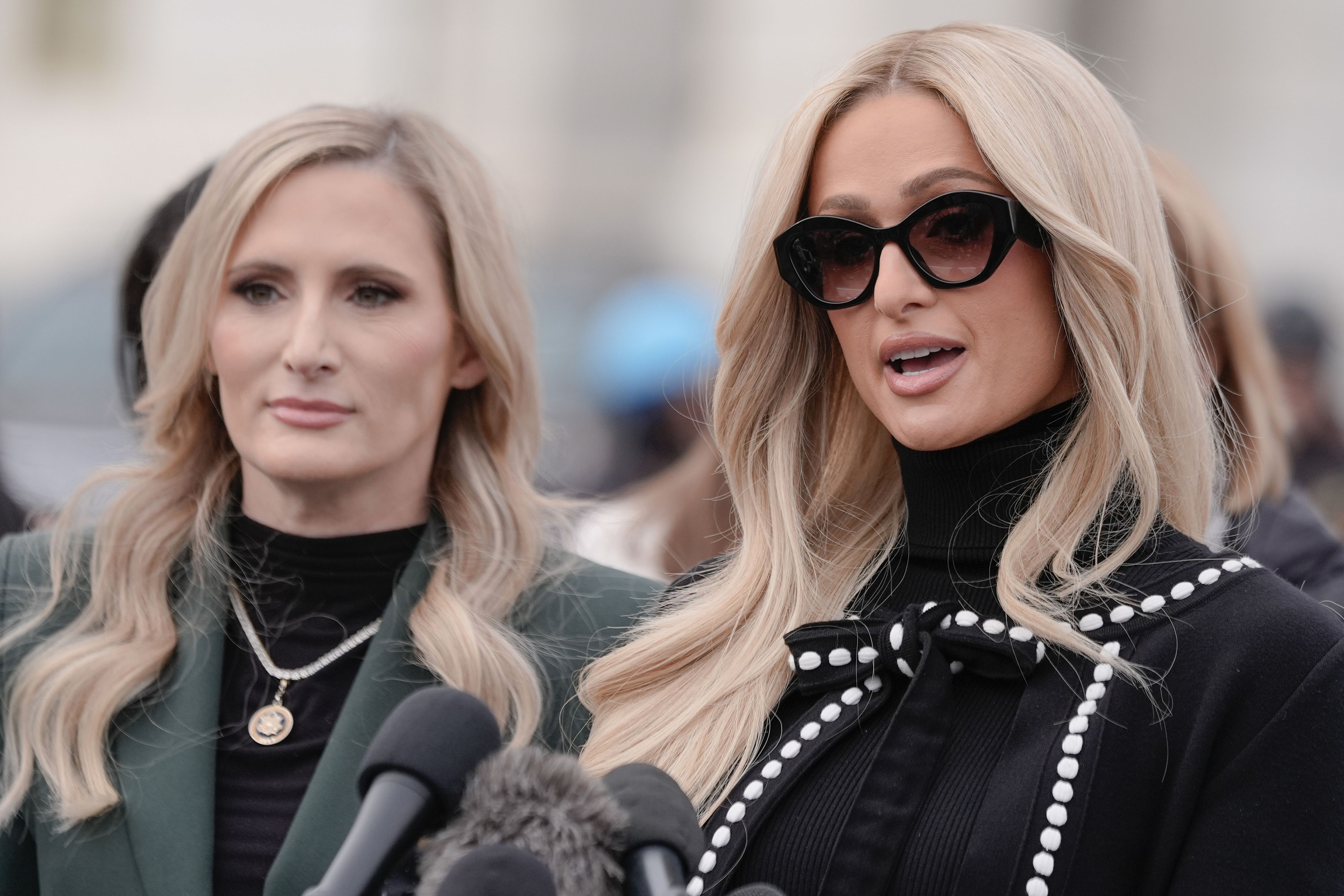 paris hilton imagenes sexuales ia.jpg