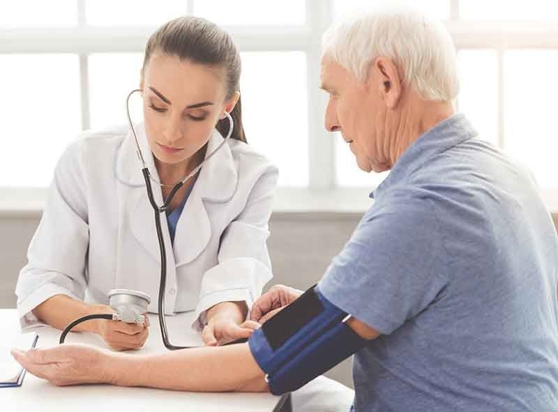 proponen-ajustes-modelo-seguros-gastos-medicos-escalada-precios.jpg