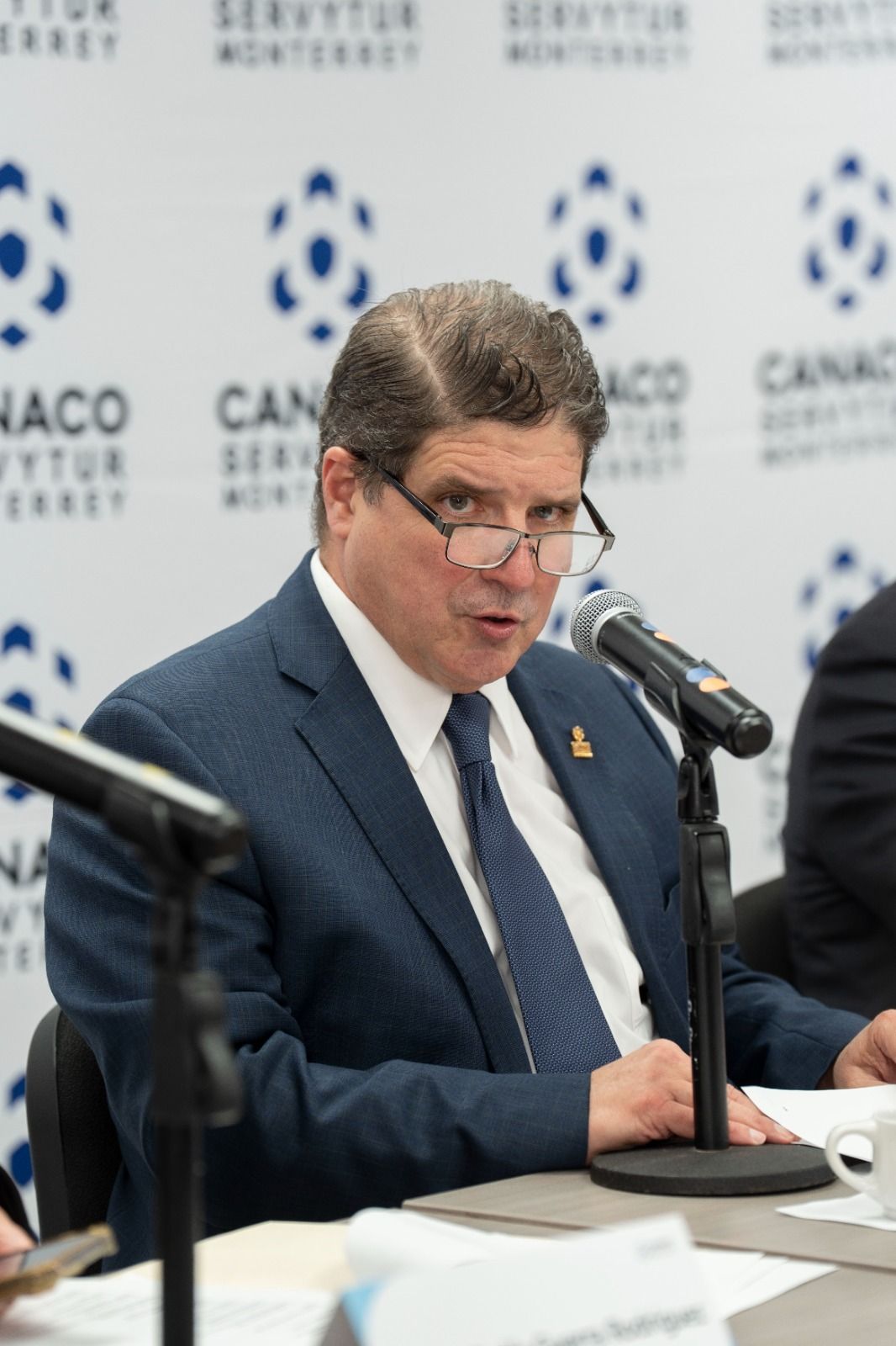 regreso-clases-nuevo-leon-dejara-derrama-7800-millones.jpg