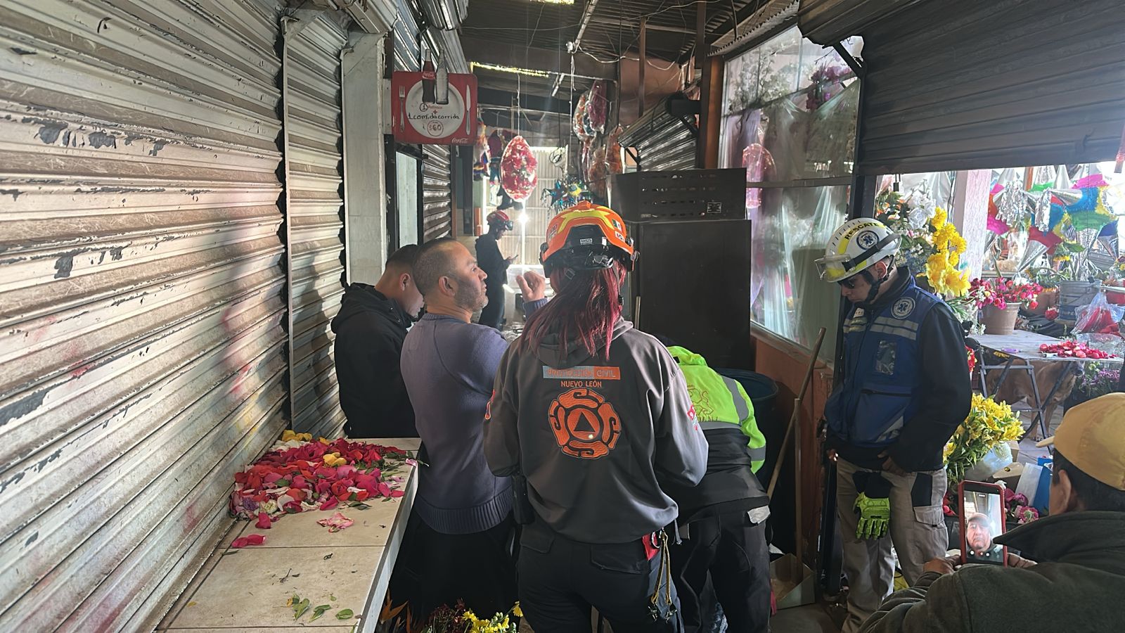 ruta 405 robo camion volcadura mercado felix u gomez.jpg