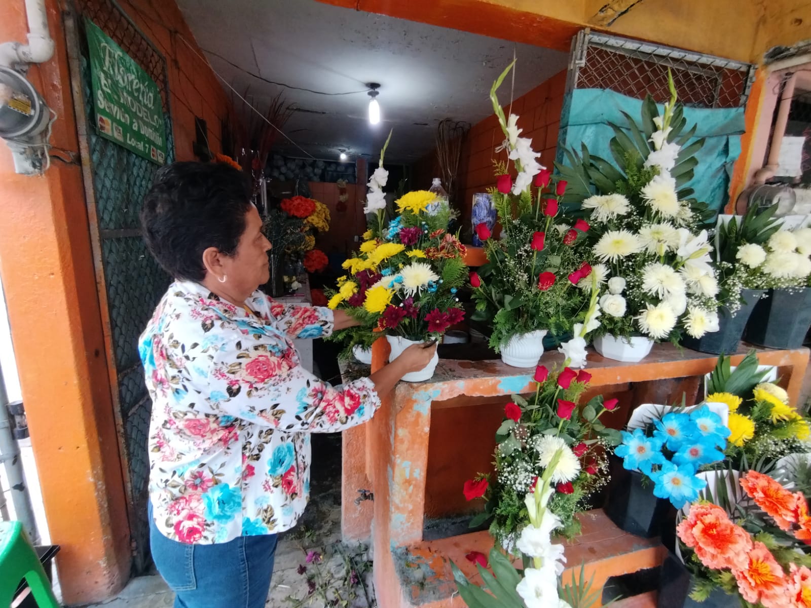 se-preparan-comerciantes-para-dia-de-muertos.jpeg