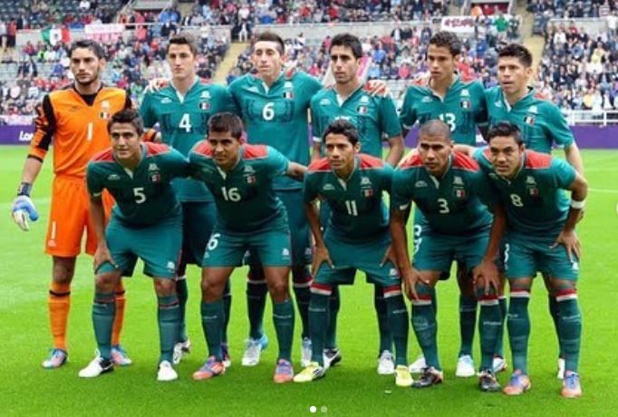 seleccion mexicana 2012 oro.JPG