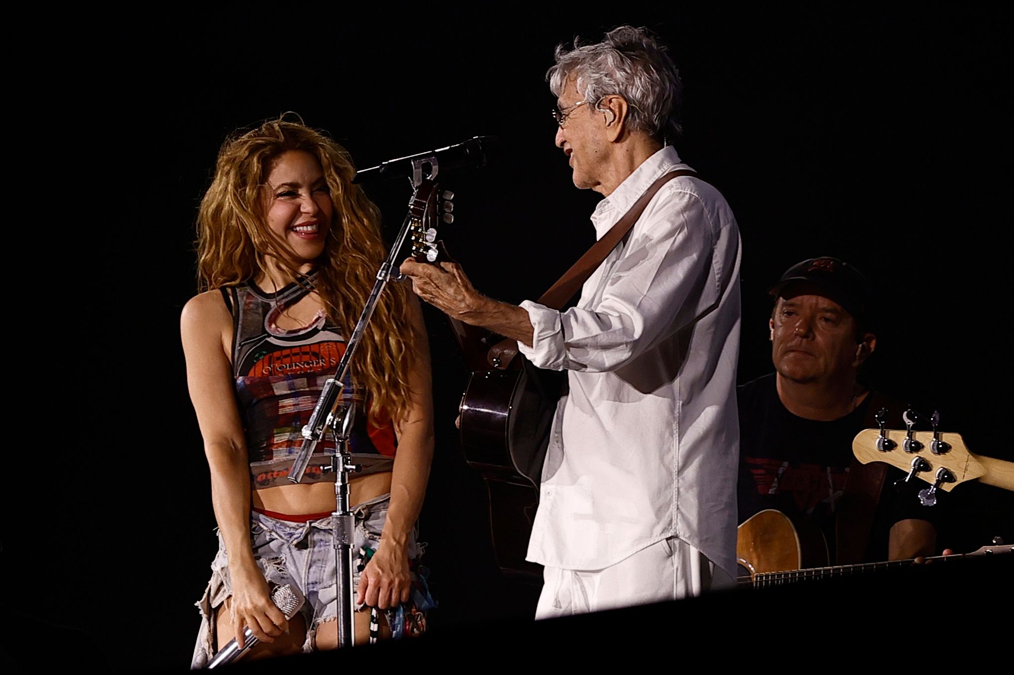 shakira-tendra-cateano-veloso-maria-bethania-rio.jpg