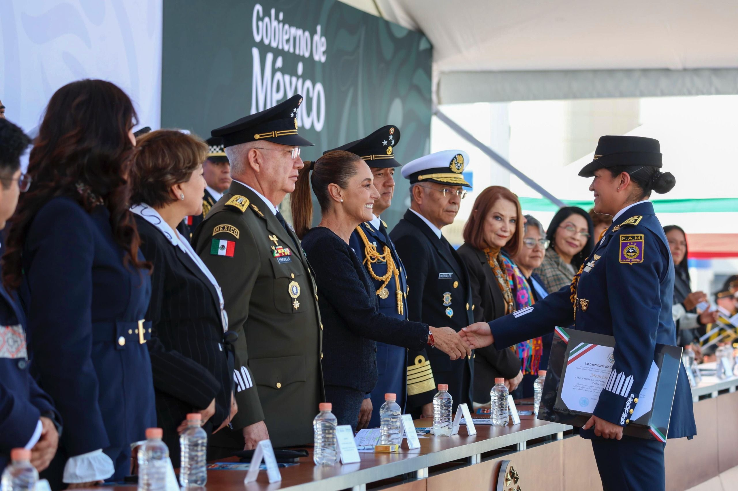 sheinbaum-fuerza-aerea-aniversario.jpg