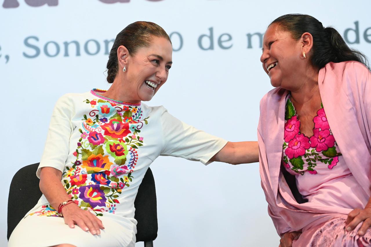 sheinbaum-reconoce-mujeres-y-su-valor-como-cuidadoras.jpg