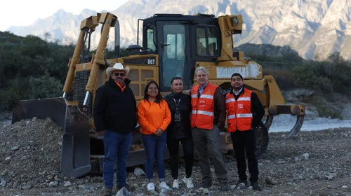 Informa AyD que ya construye camino 'rural' en La Huasteca