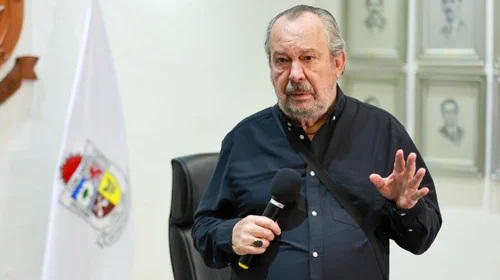 Revela Mauricio que le regresa el cáncer; no pedirá licencia