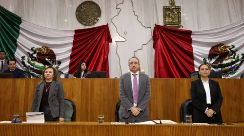 Comparece Carlos Garza en la glosa del Congreso