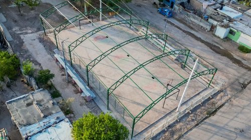 Avanza construcción de techo de parque en Torreón