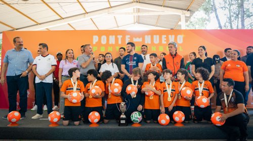 Deja NL legado mundialista con 550 canchas escolares de futbol